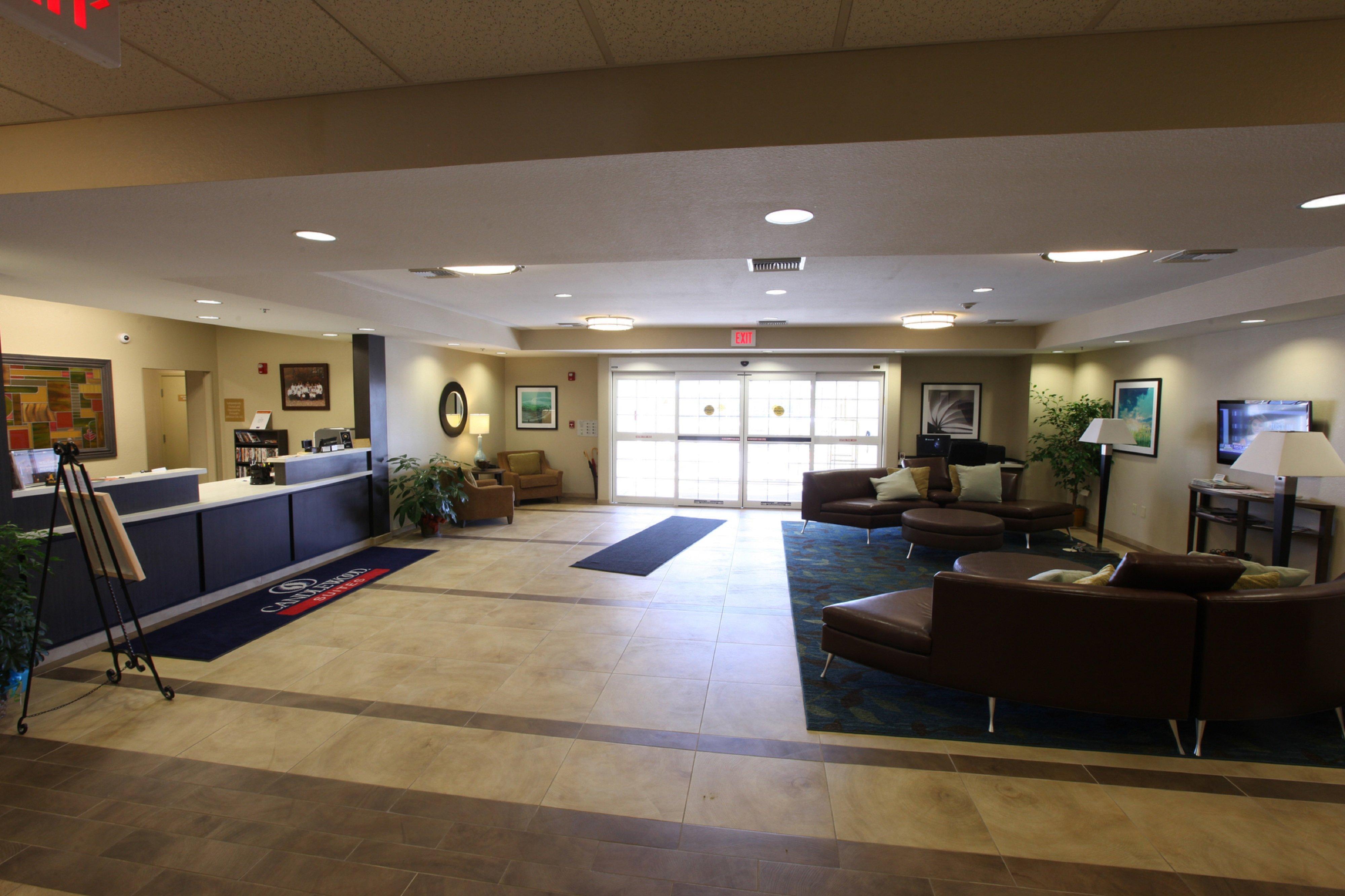 Candlewood Suites Saint Joseph By Ihg Экстерьер фото