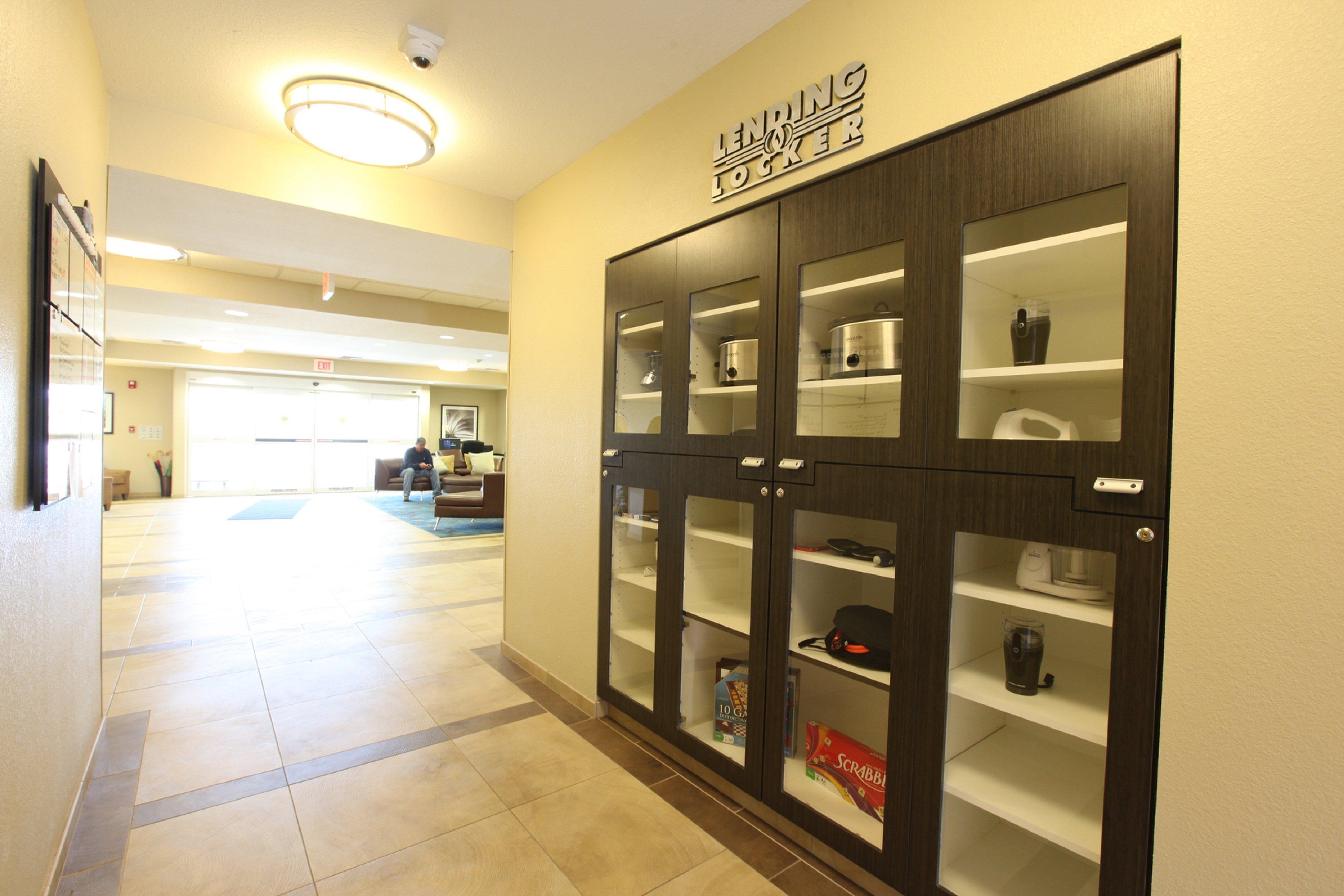 Candlewood Suites Saint Joseph By Ihg Интерьер фото