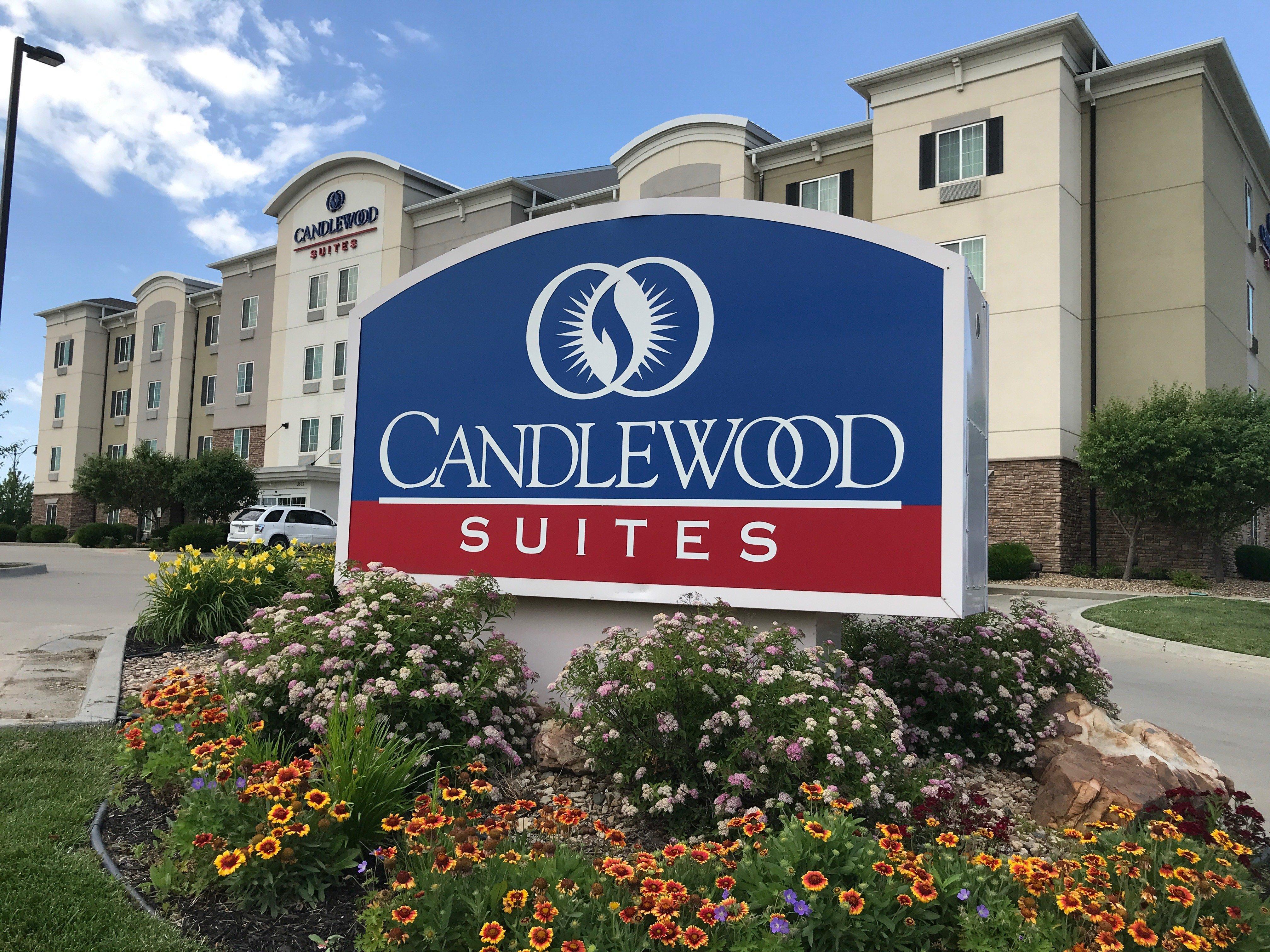 Candlewood Suites Saint Joseph By Ihg Экстерьер фото