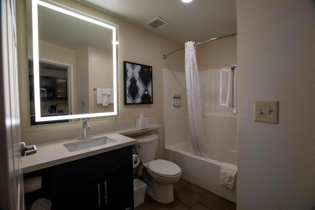 Candlewood Suites Saint Joseph By Ihg Экстерьер фото