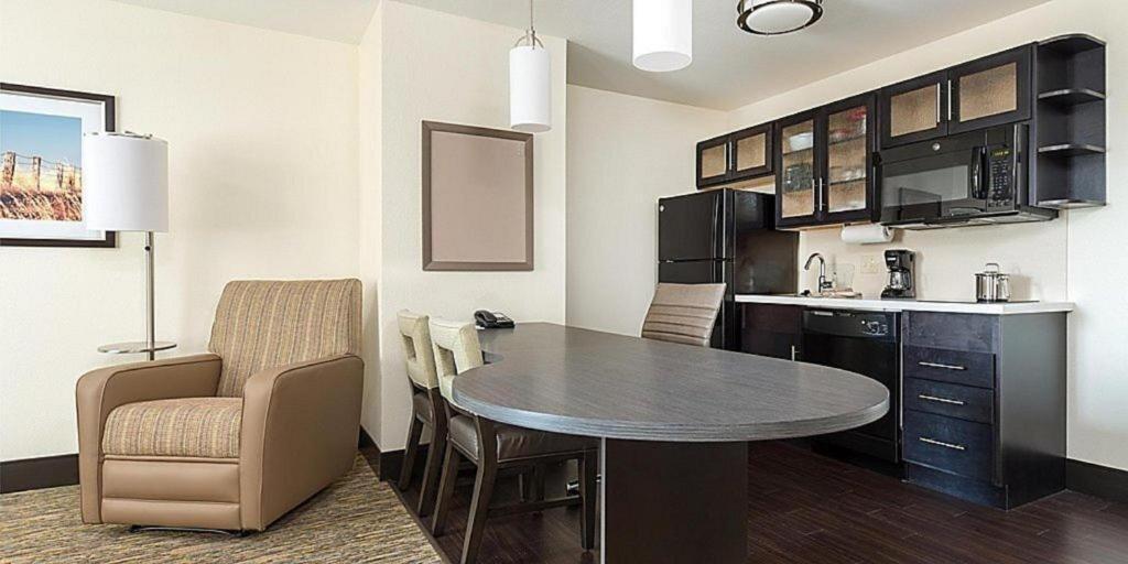 Candlewood Suites Saint Joseph By Ihg Экстерьер фото