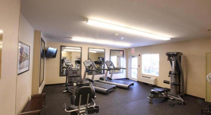 Candlewood Suites Saint Joseph By Ihg Экстерьер фото