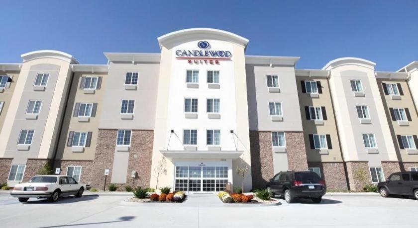 Candlewood Suites Saint Joseph By Ihg Экстерьер фото