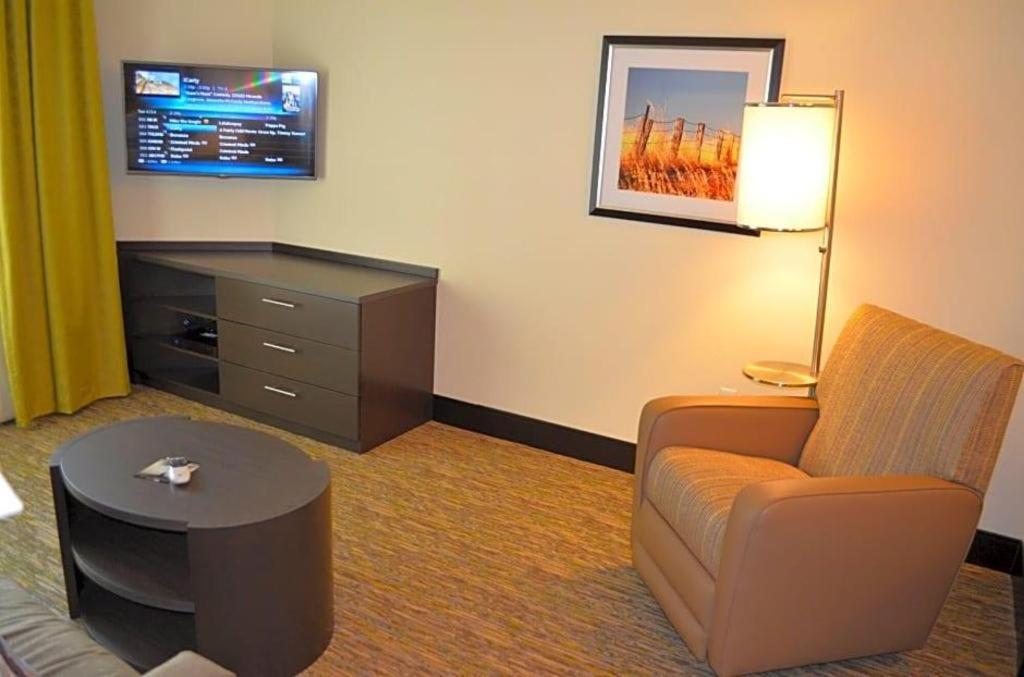 Candlewood Suites Saint Joseph By Ihg Экстерьер фото