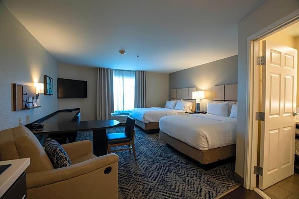 Candlewood Suites Saint Joseph By Ihg Экстерьер фото